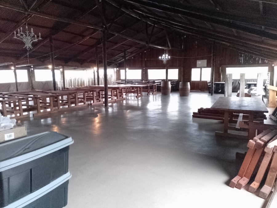 To Let commercial Property for Rent in Sunrise On Sea Eastern Cape